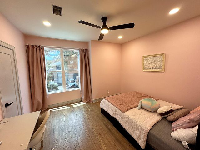 9822 Oak Point Drive, Houston, TX 77055
