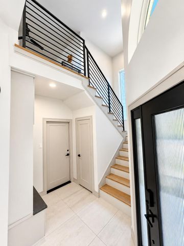 9822 Oak Point Drive, Houston, TX 77055