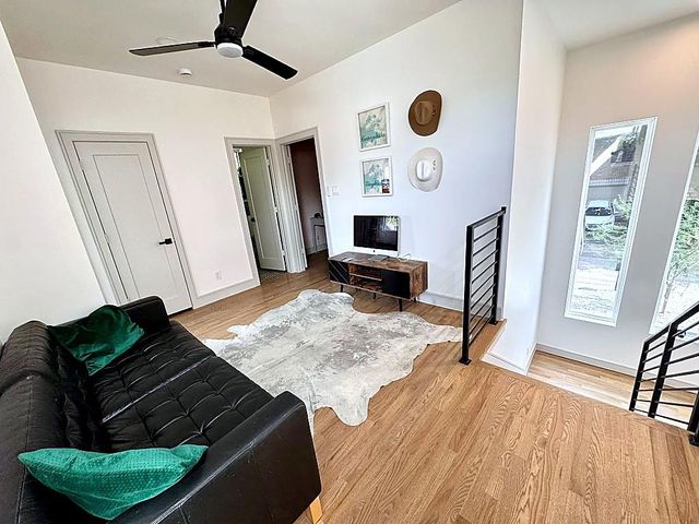9822 Oak Point Drive, Houston, TX 77055