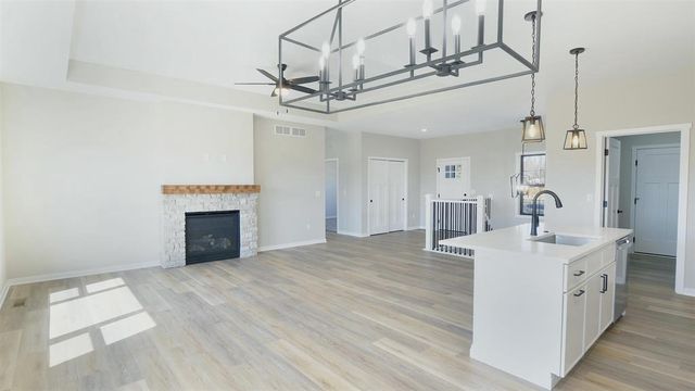375 Drumlin Loop, Ripon, WI 54971