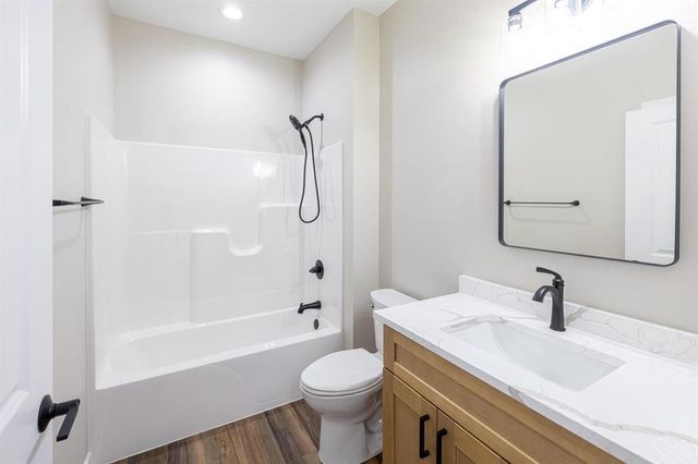 375 Drumlin Loop, Ripon, WI 54971