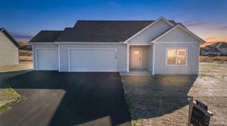 375 Drumlin Loop, Ripon, WI 54971