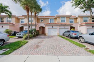 1606 Seminole Palms Dr, Green Acres, FL 33463