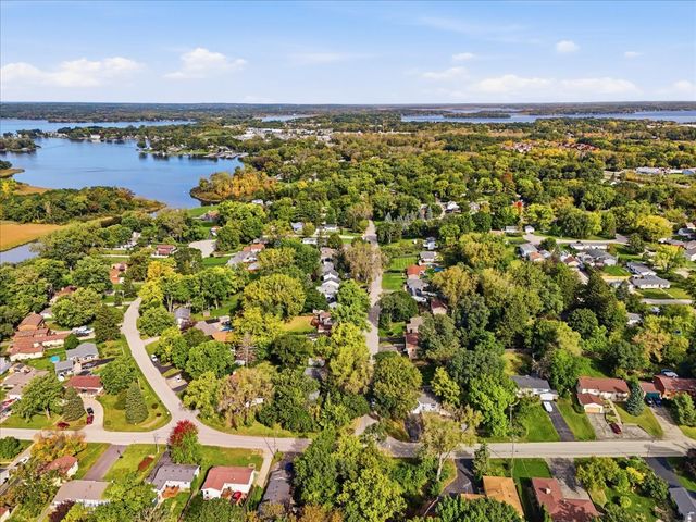 35063 N Sheridan Drive, Ingleside, IL 60041
