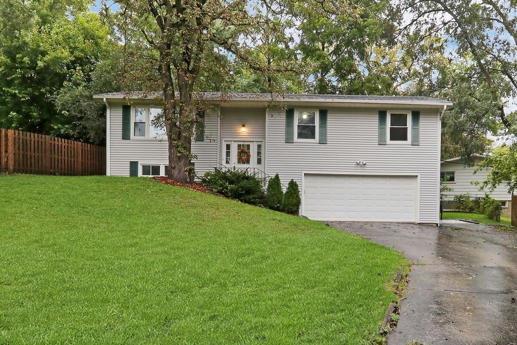 35063 N Sheridan Drive, Ingleside, IL 60041