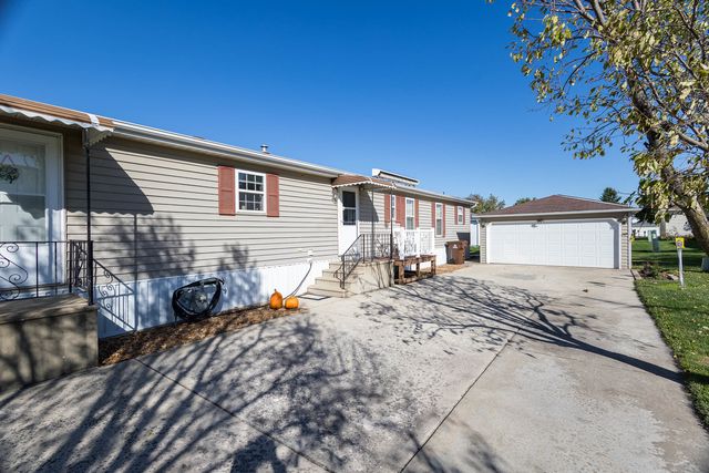 22727 S Butler Lane, Frankfort, IL 60423