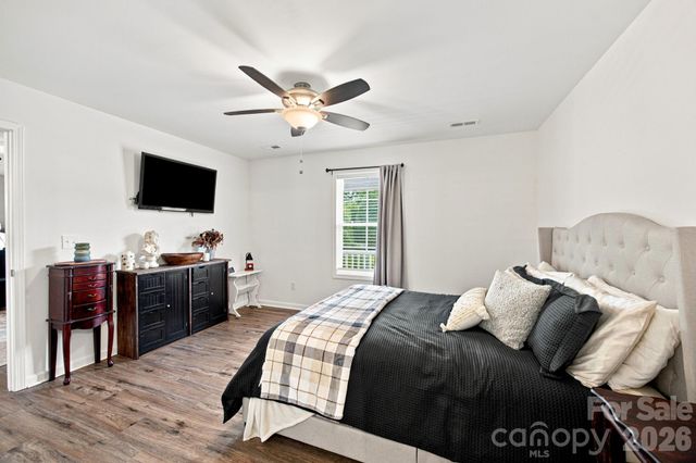1879 Jetton Drive, Vale, NC 28168