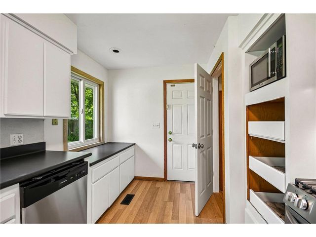 15606 Minnetonka Boulevard, Minnetonka, MN 55345