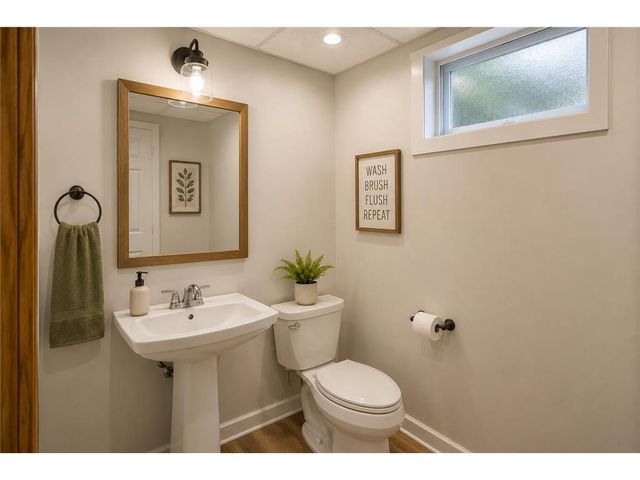 15606 Minnetonka Boulevard, Minnetonka, MN 55345