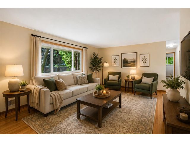 15606 Minnetonka Boulevard, Minnetonka, MN 55345