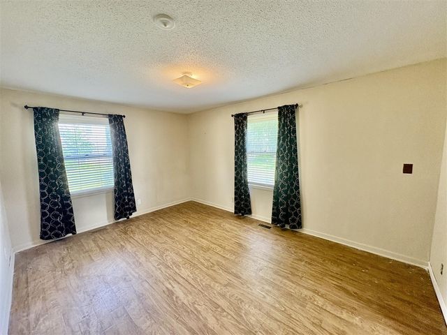 9065 Nature Way, Kalamazoo, MI 49009