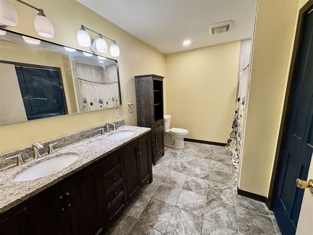 9065 Nature Way, Kalamazoo, MI 49009