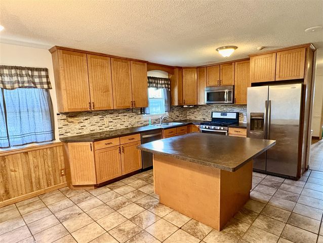 9065 Nature Way, Kalamazoo, MI 49009