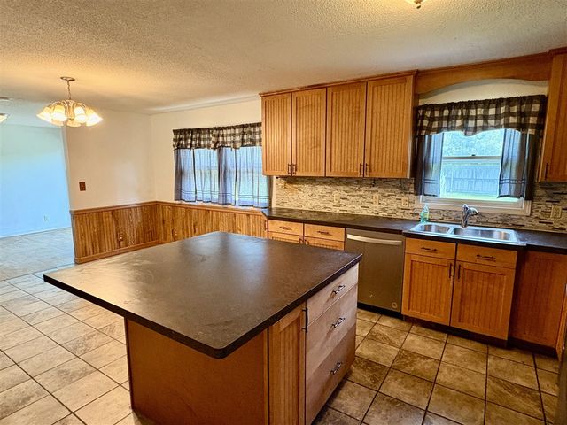 9065 Nature Way, Kalamazoo, MI 49009