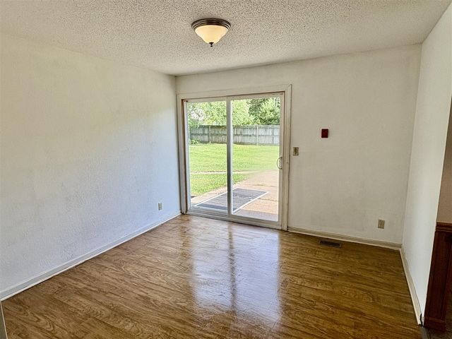 9065 Nature Way, Kalamazoo, MI 49009