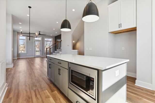 107 E 9th St Apt C-5, Columbia, TN 38401
