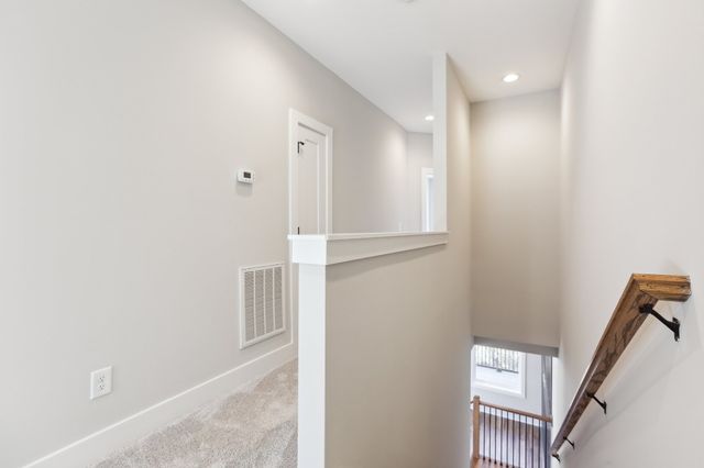 107 E 9th St Apt C-5, Columbia, TN 38401