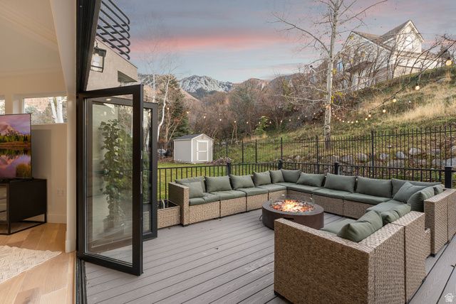 35 E LONE HOLLOW DR, Sandy, UT 84092