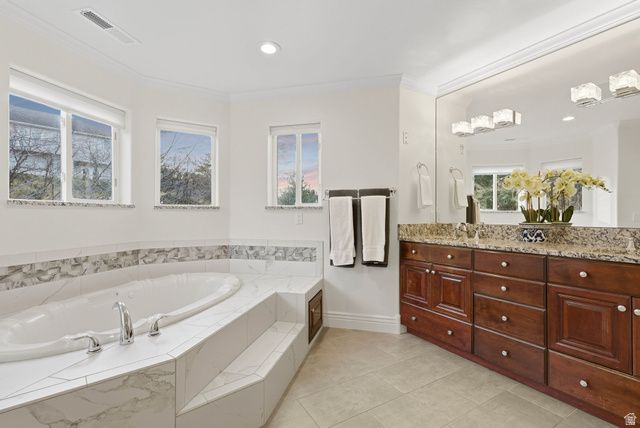 35 E LONE HOLLOW DR, Sandy, UT 84092