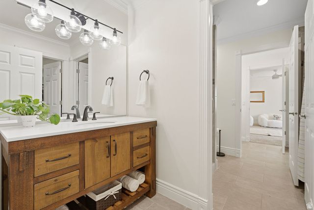 35 E LONE HOLLOW DR, Sandy, UT 84092