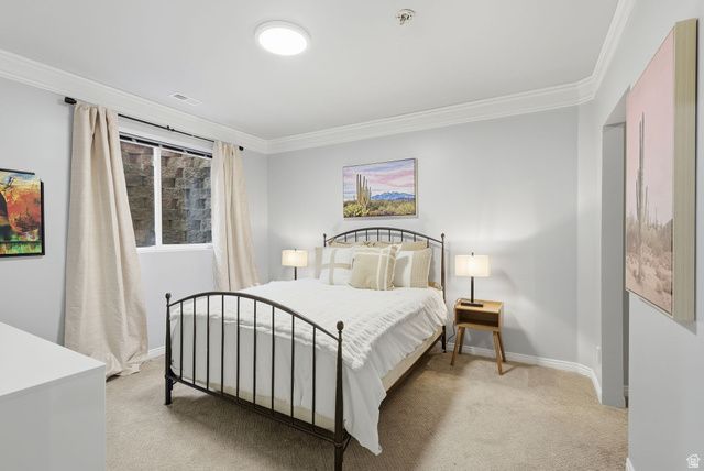 35 E LONE HOLLOW DR, Sandy, UT 84092