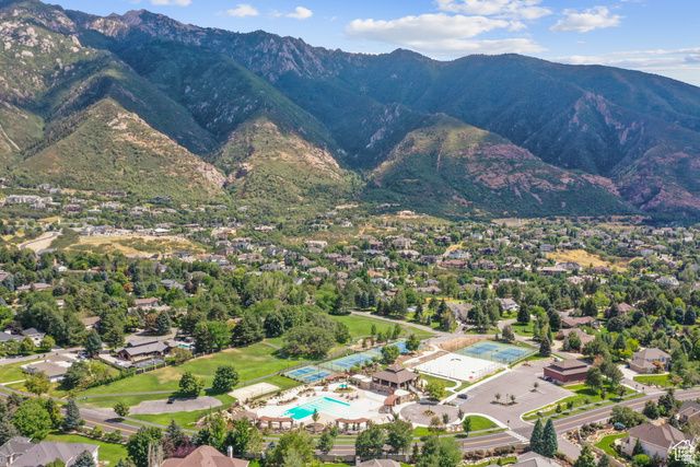 35 E LONE HOLLOW DR, Sandy, UT 84092