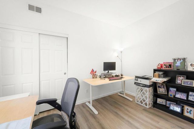 1425 Knoll Park Gln, Escondido, CA 92029