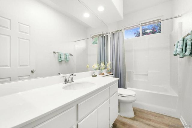 1425 Knoll Park Gln, Escondido, CA 92029