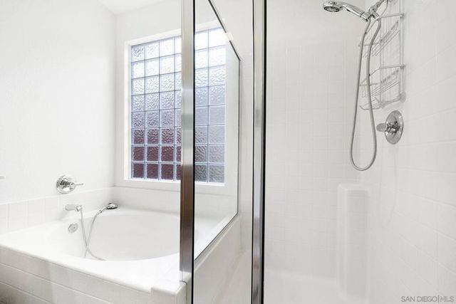 1425 Knoll Park Gln, Escondido, CA 92029