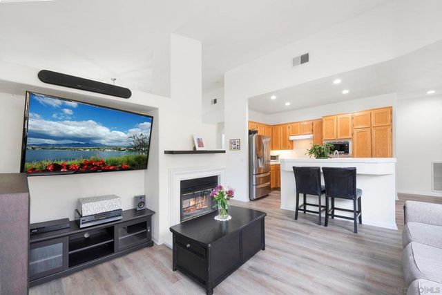 1425 Knoll Park Gln, Escondido, CA 92029