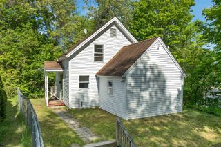 39 Summit Street, Franklin, NH 03235