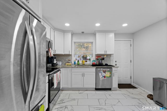 5 Cloverhill Avenue, Bridgeport, CT 06606