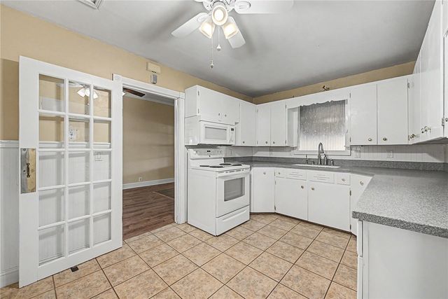 1114 S 4th Street, Rogers, AR 72756