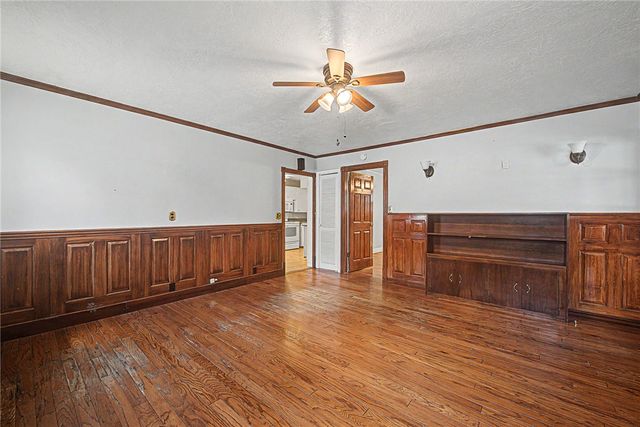 1114 S 4th Street, Rogers, AR 72756