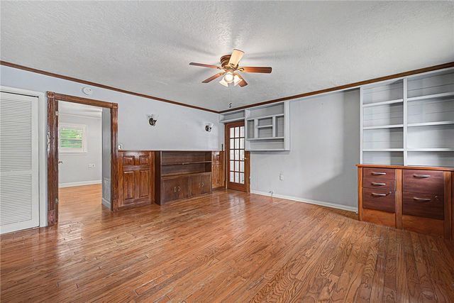 1114 S 4th Street, Rogers, AR 72756