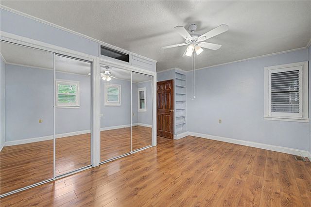 1114 S 4th Street, Rogers, AR 72756