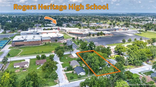 1114 S 4th Street, Rogers, AR 72756