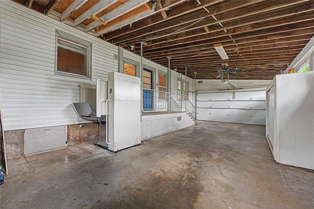 1114 S 4th Street, Rogers, AR 72756
