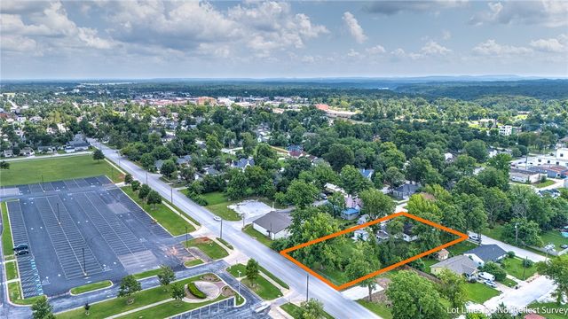 1114 S 4th Street, Rogers, AR 72756