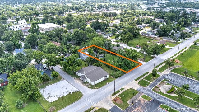 1114 S 4th Street, Rogers, AR 72756