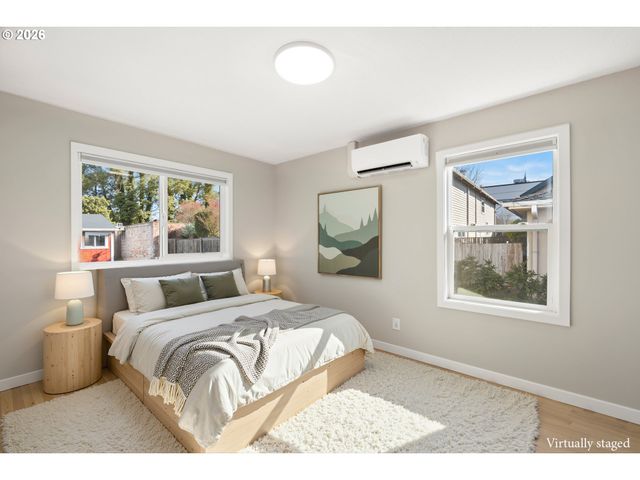 6915 Se RAYMOND Ct, Portland, OR 97206