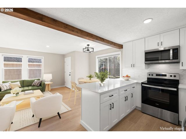 6915 Se RAYMOND Ct, Portland, OR 97206