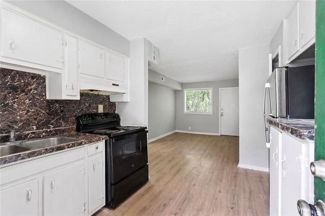 4855 College Street 11, Forest Park, GA 30297