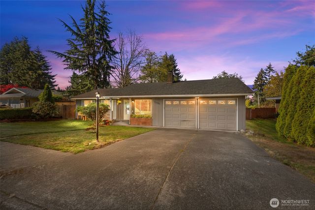 30211 10th Avenue S, Federal Way, WA 98003