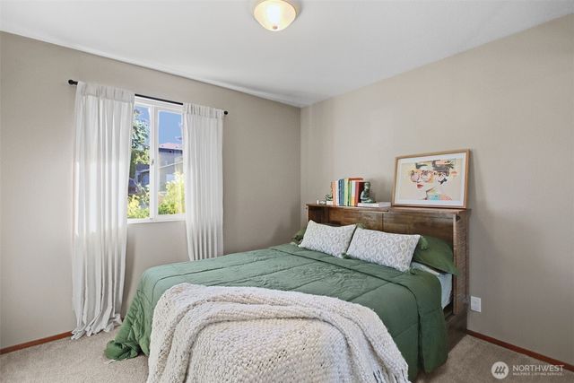 30211 10th Avenue S, Federal Way, WA 98003