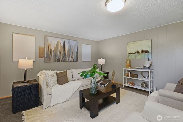 30211 10th Avenue S, Federal Way, WA 98003
