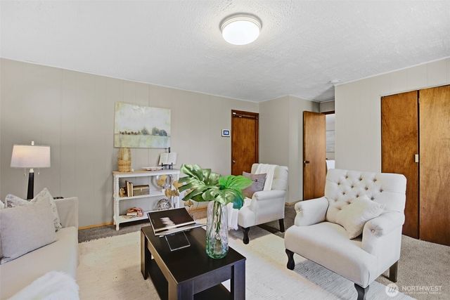 30211 10th Avenue S, Federal Way, WA 98003