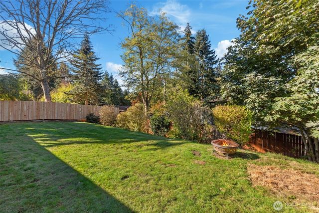 30211 10th Avenue S, Federal Way, WA 98003