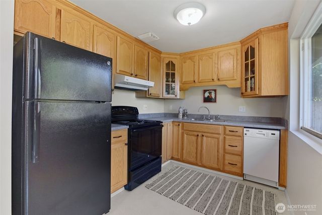 30211 10th Avenue S, Federal Way, WA 98003