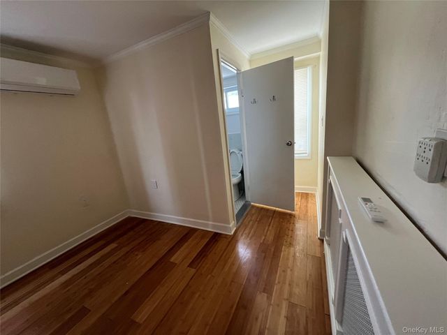 19 Poppy Avenue, Franklin Square, NY 11010